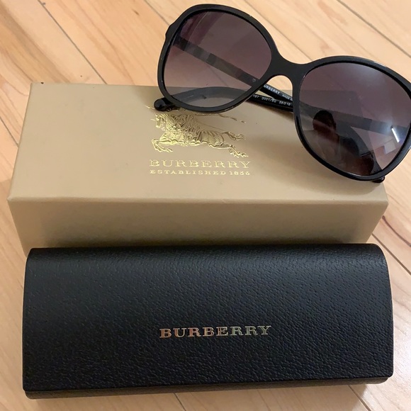 Burberry sunglasses